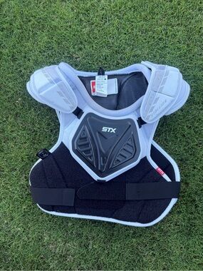 STX Lacrosse Men’s Stallion 900 shoulder pads—size Large
